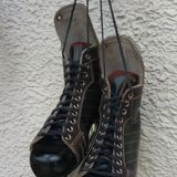 Old Lutra ice hockey skates