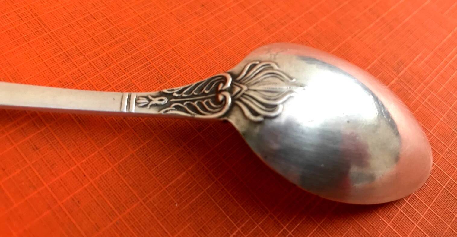 Antique dessert spoon by Orfèvre Cailar Bayard, Empire model.