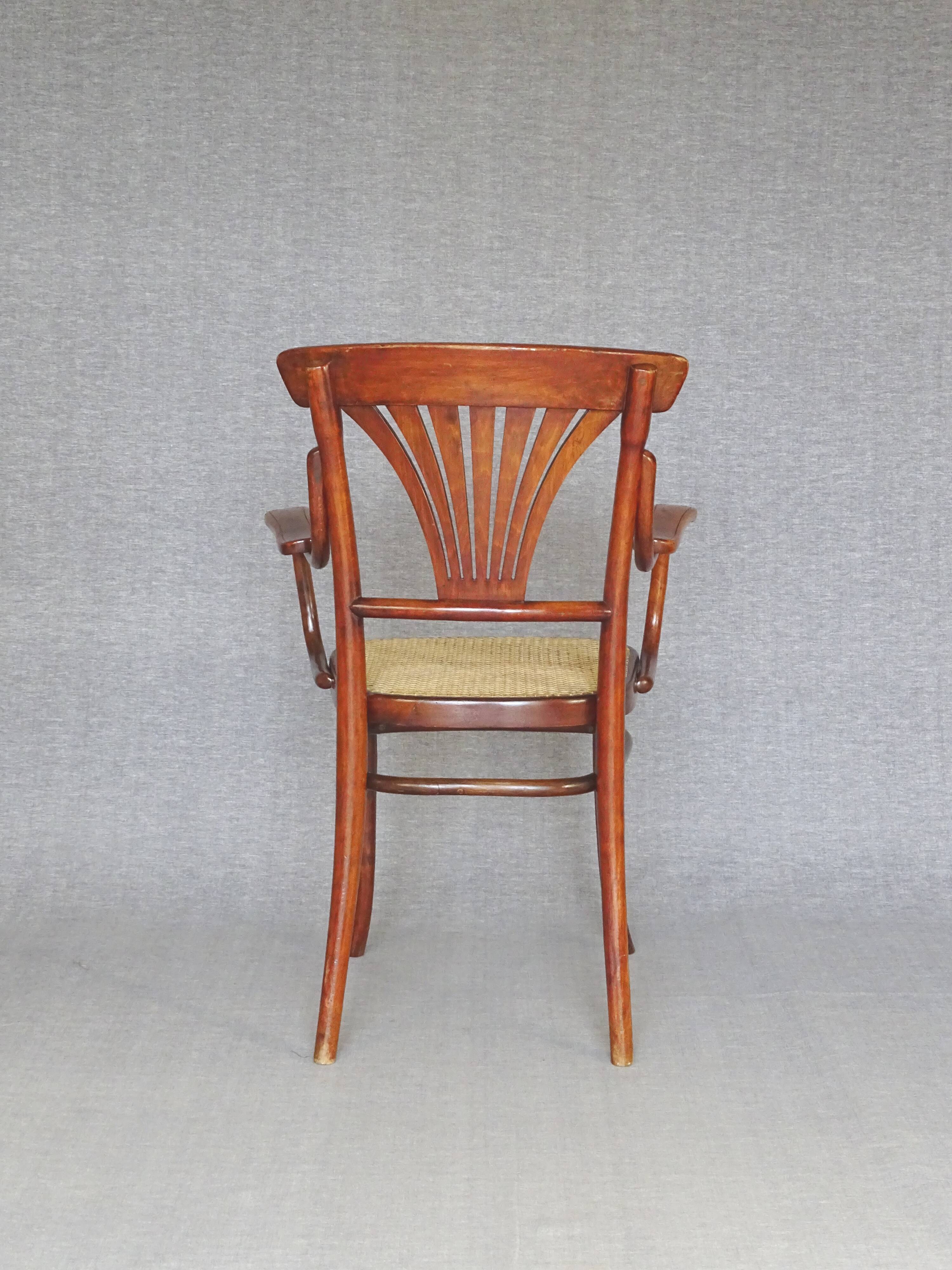 Thonet armchair No. 221, "bronze" inlays 1905 perfect caning
