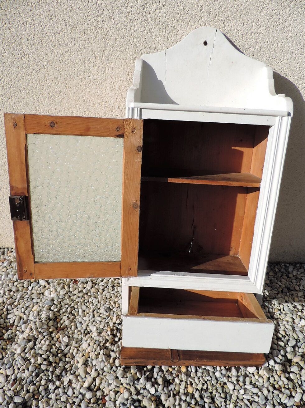 Medicine cabinet 1920/30