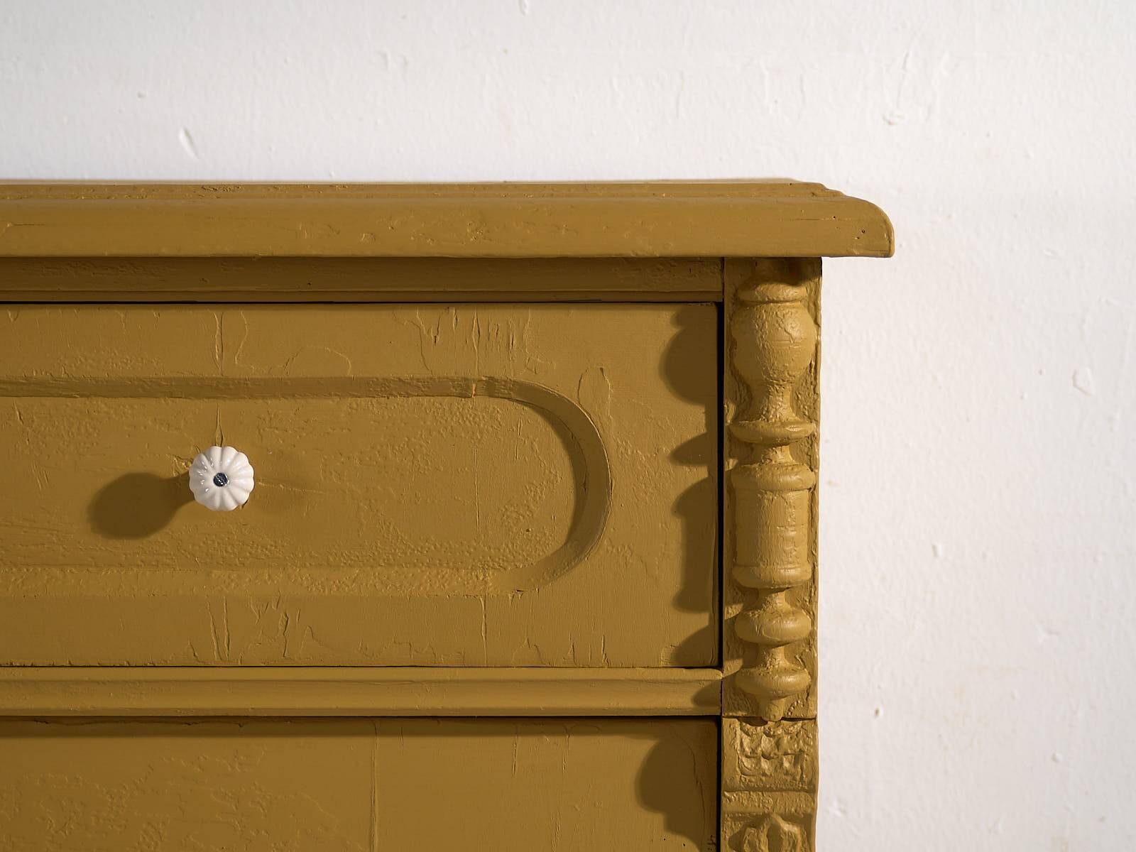 Large antique mustard-colored chest of drawers (circa 1920)
