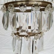 Ancien lustre, plafonnier bronze et pampilles, des années 1900