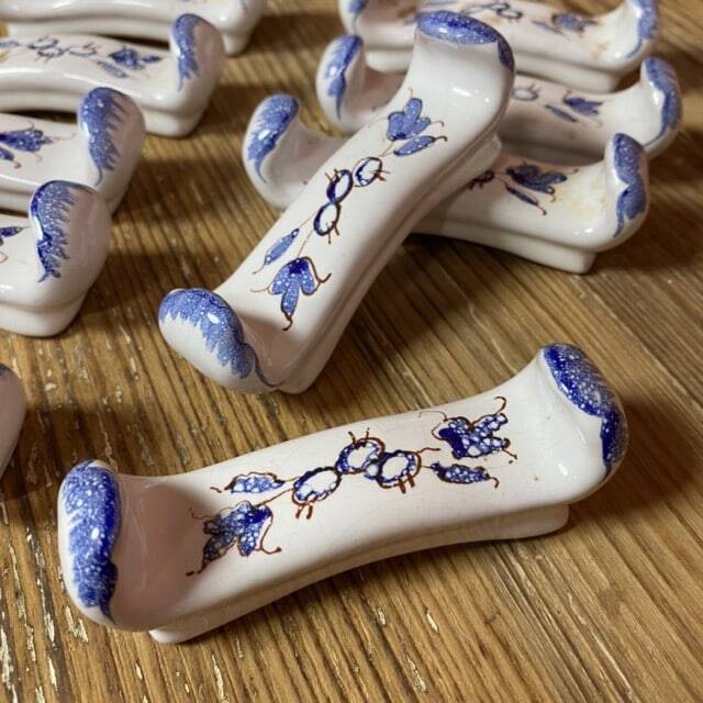 Set of 10 knife holders with blue Moustiers decor