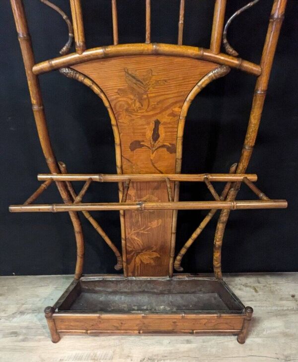 Vestiaire art nouveau en bambou