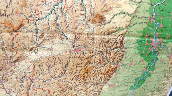 Carte géographique du district de Hesse rhénane et Palatinat 215 cm