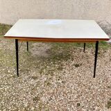 Table with undue extensions