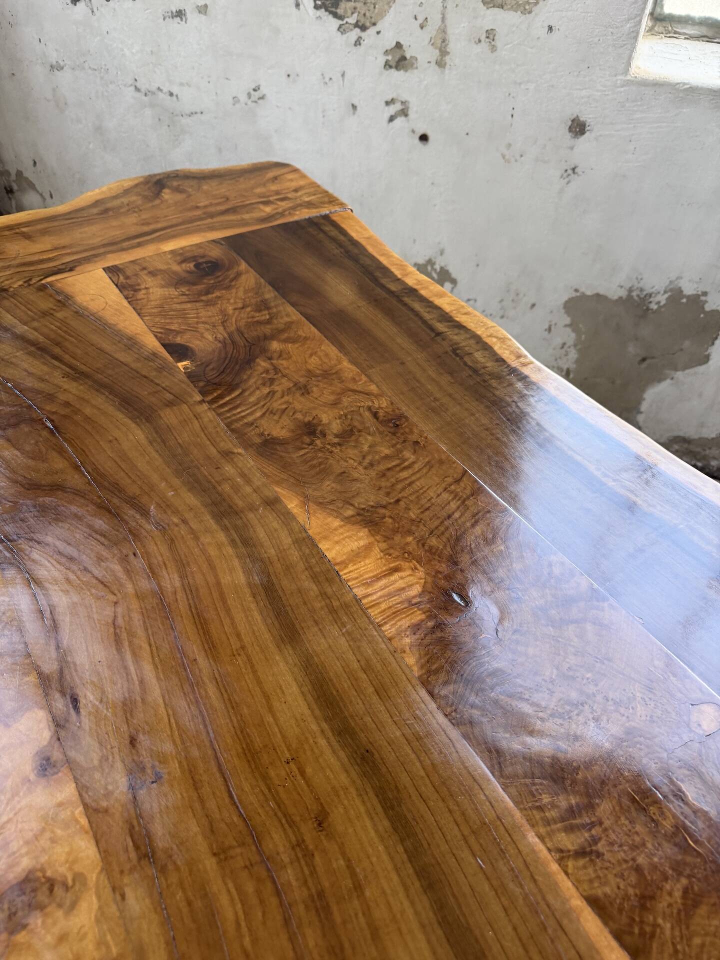 Dining table in solid olive wood Maison Skela 1960