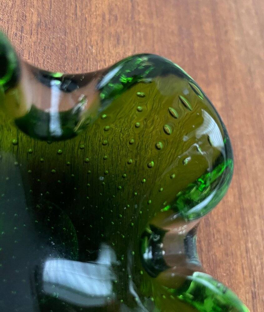 Vintage Italian Bullicante glass bowl from Murano.