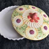 Pie dish with slip lid