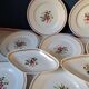 Suite de 8 assiettes plates peintes main