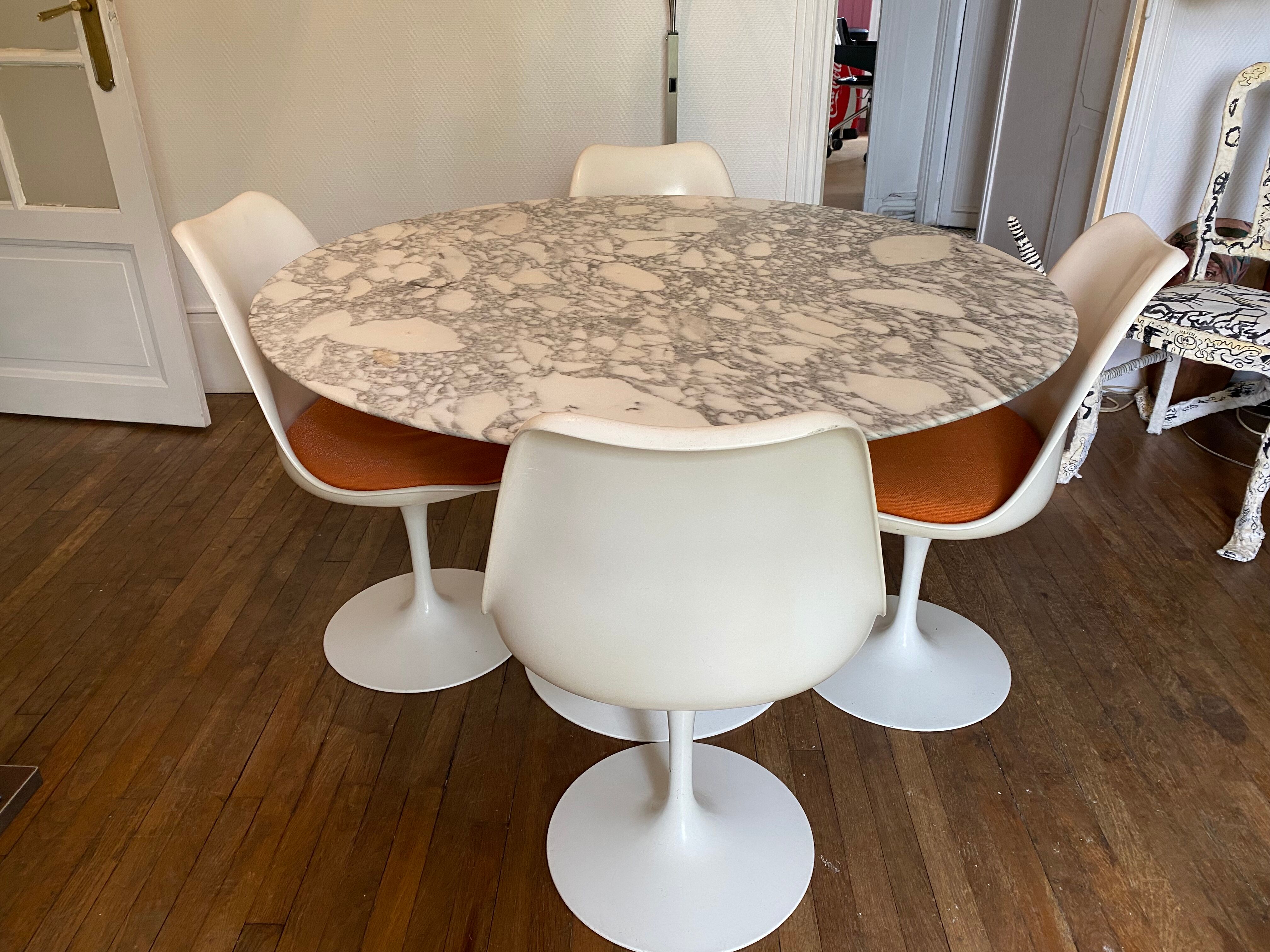 Knoll Tulip Table