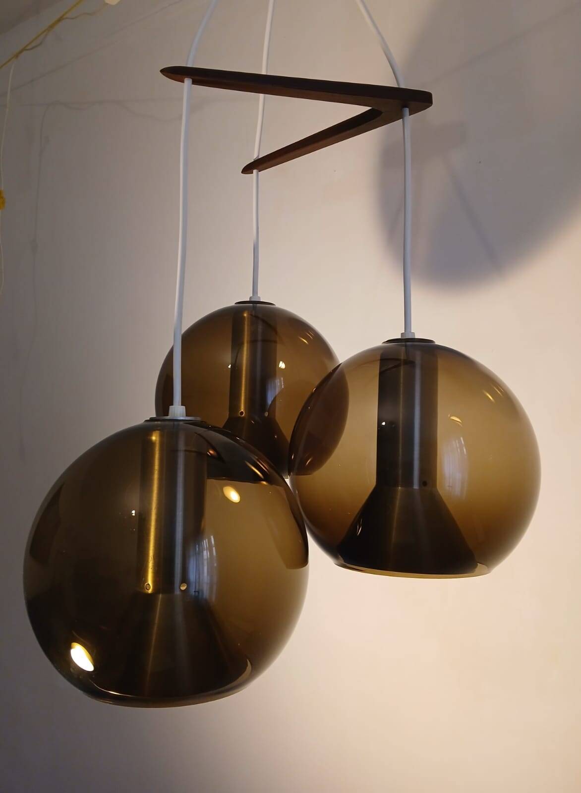 Suspension triple "Globe" by Frank Ligtelijn for Raak – Original edition