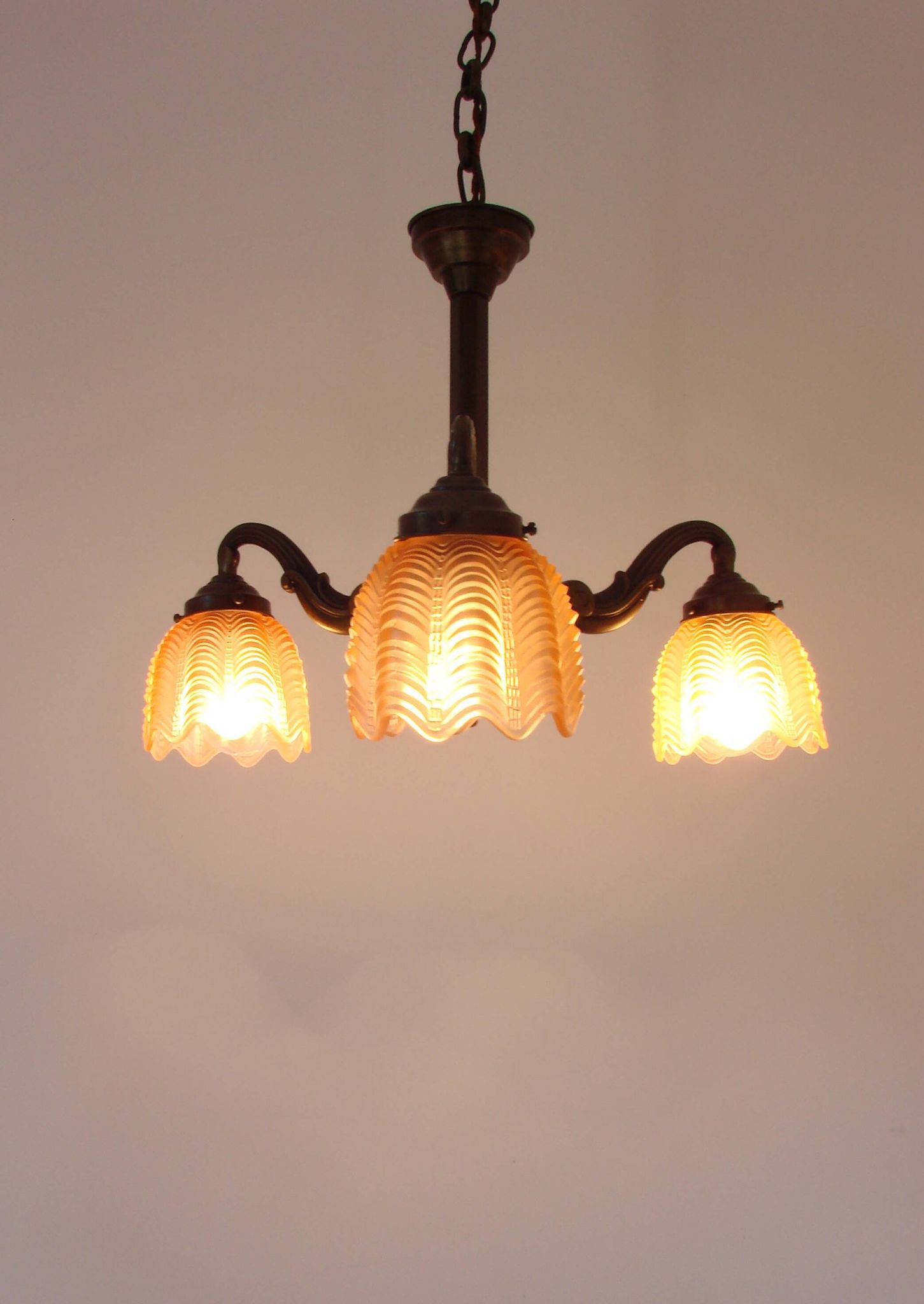 Chandelier en bronze Art Déco, années 1920.