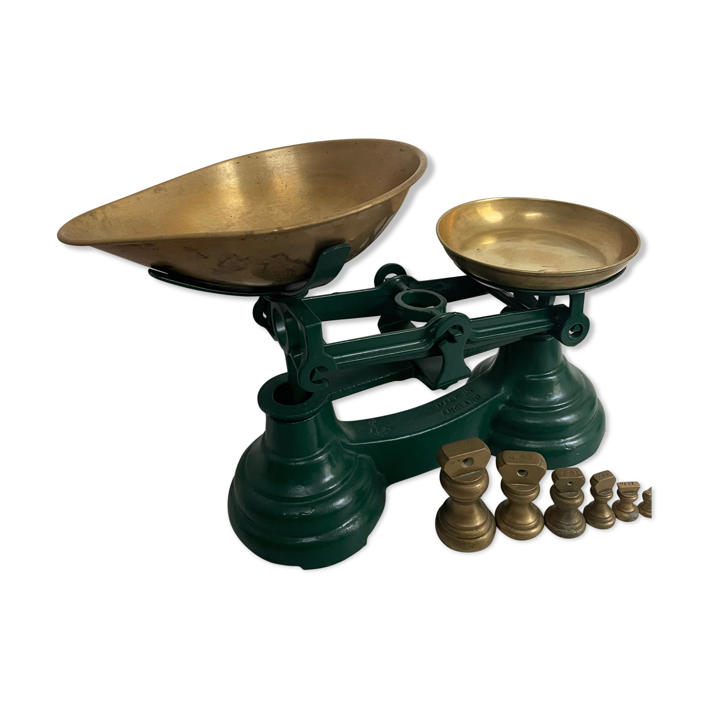 English scale "Librasco" and its weights