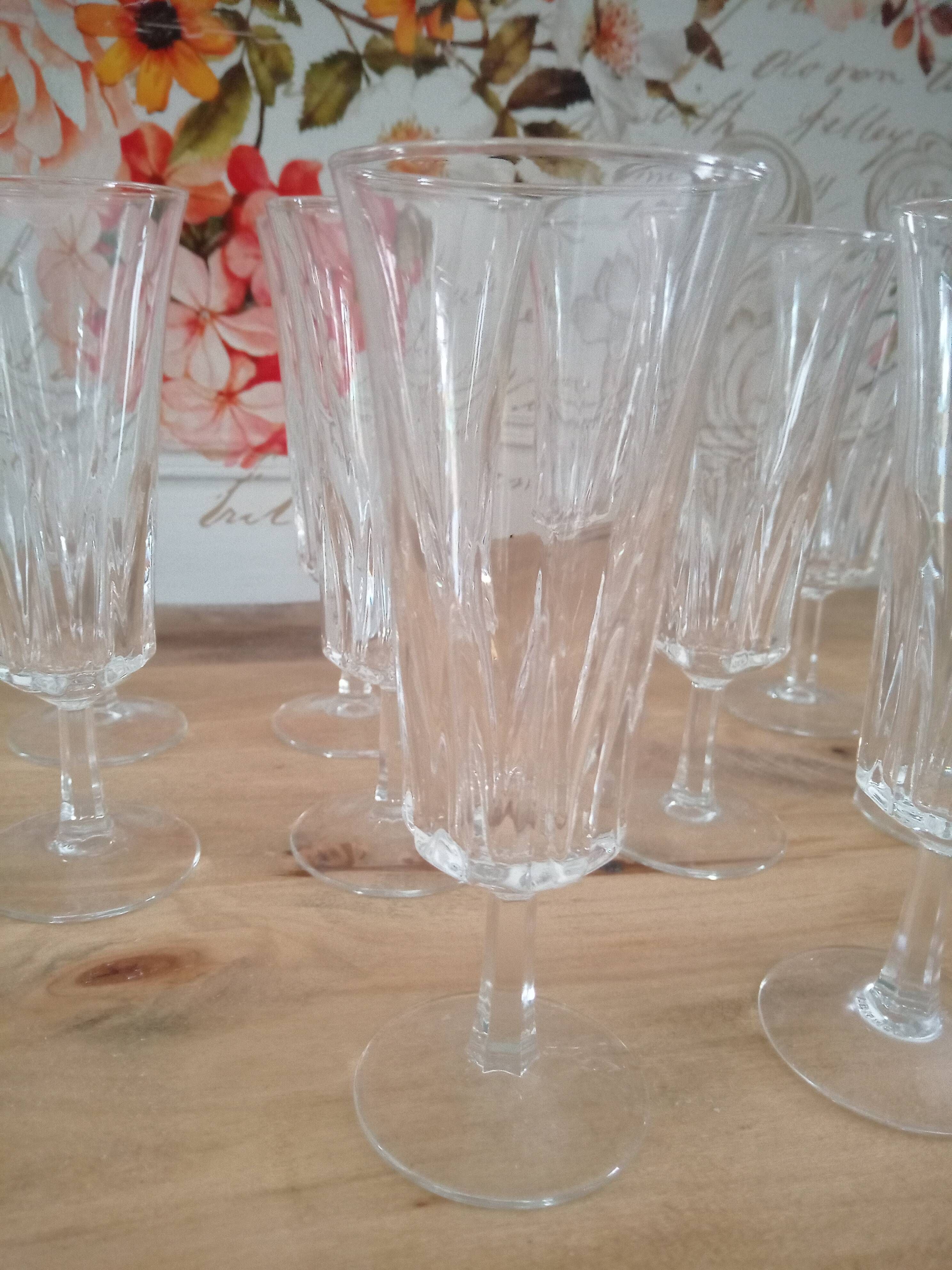 Lot de 10 flûtes à champagne en verre ciselé