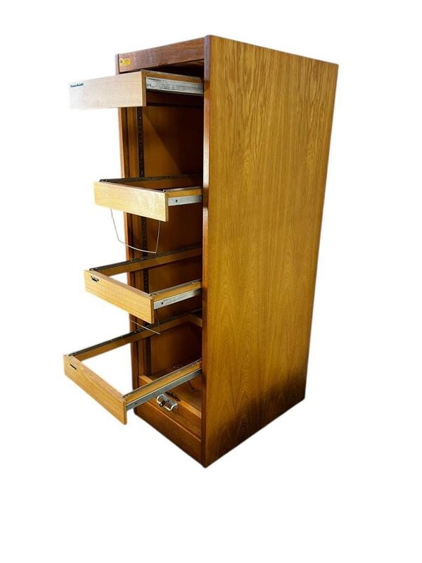 Armoire à rideaux vintage / armoire d'archives avec supports pour dossiers