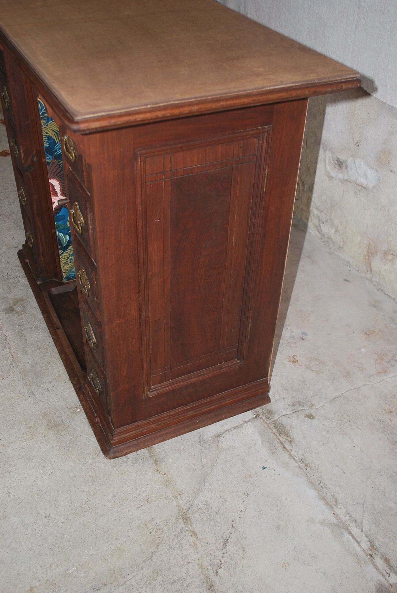 Furniture seamstress