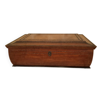 Curved wooden shawl box