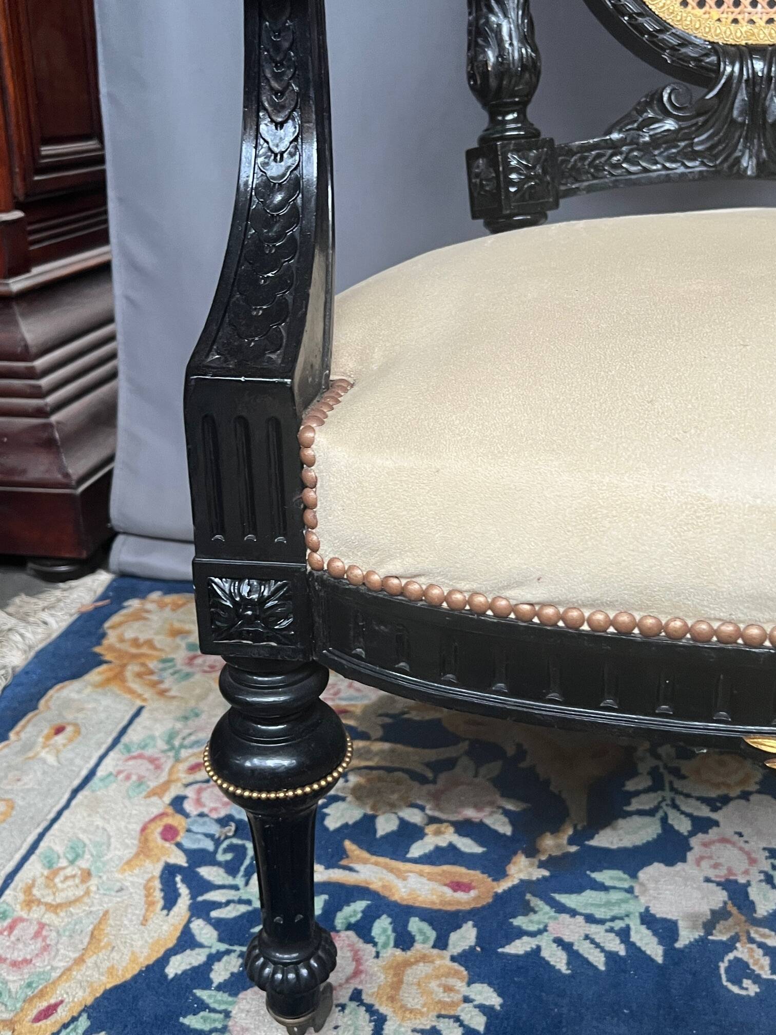 Paire de fauteuils Napoléon III.
