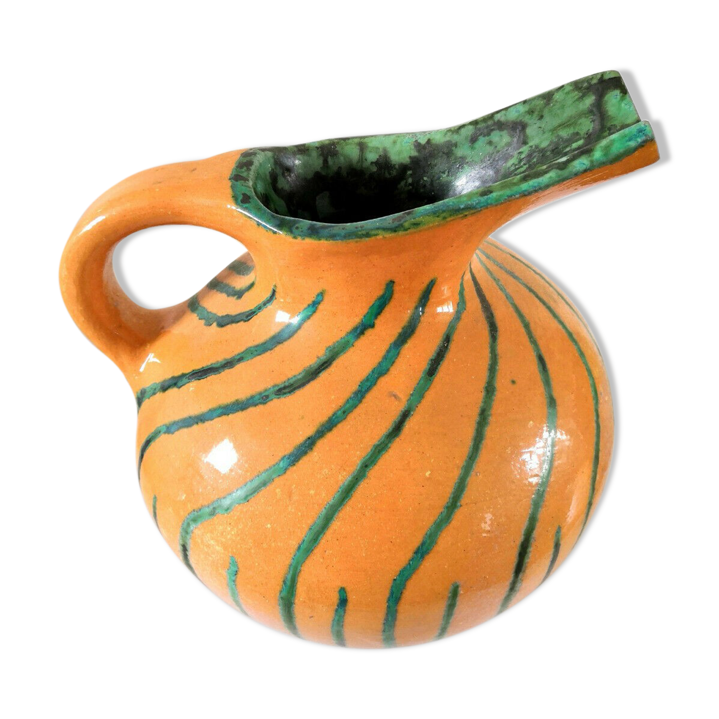 Ceramic pitcher design 70s signature to identify