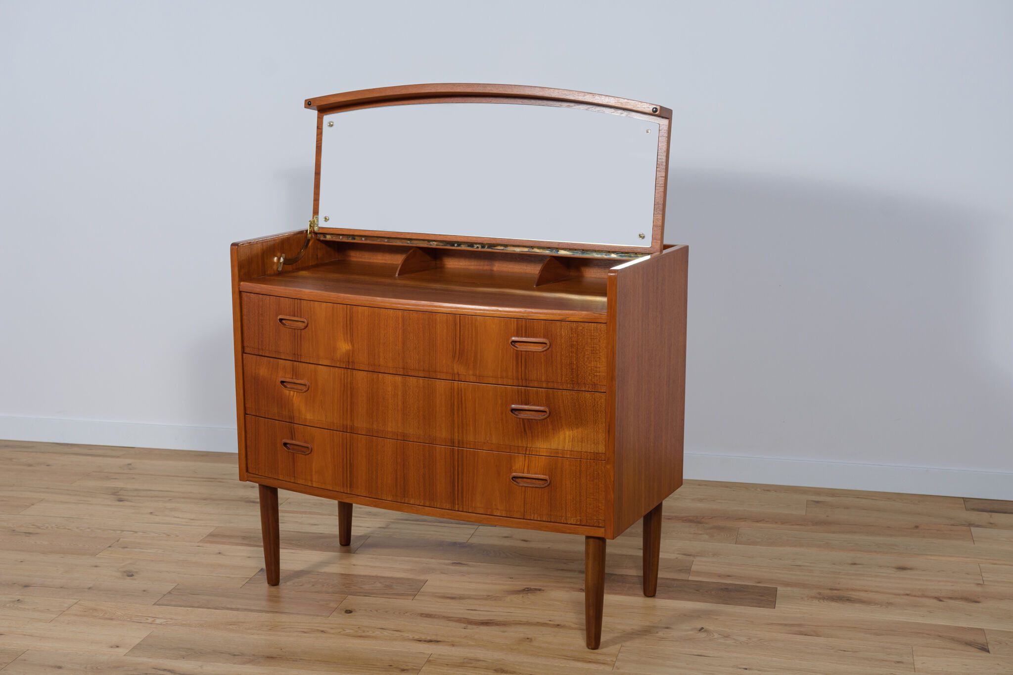 Coiffeuse danoise en teck du milieu du siècle, années 1960