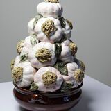 Vintage trompe-l’œil garlic pyramid in glazed ceramic from Manises, Spain.