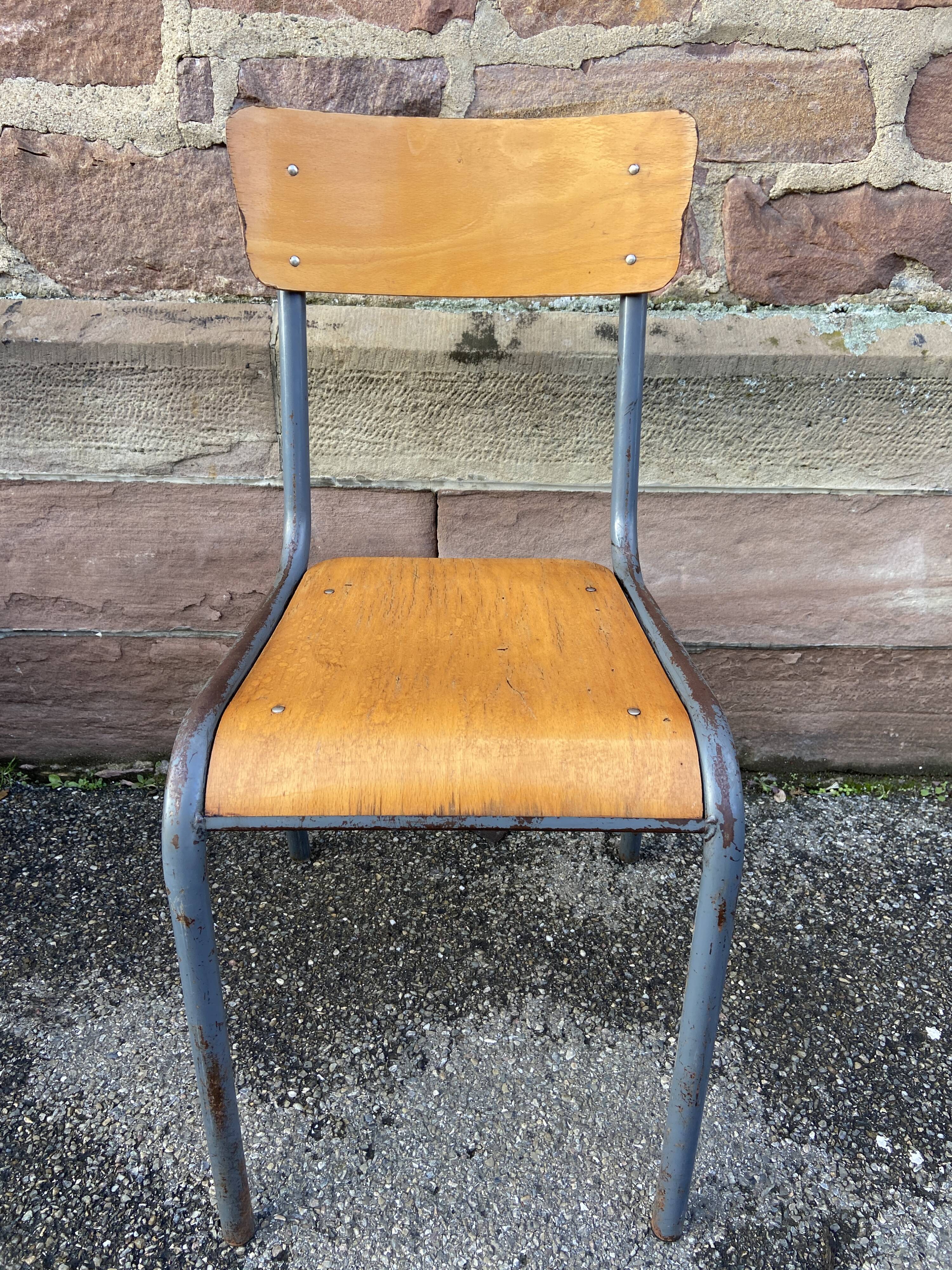 6 chaises d'école vintage en métal et bois design Mid-century vintage 1960