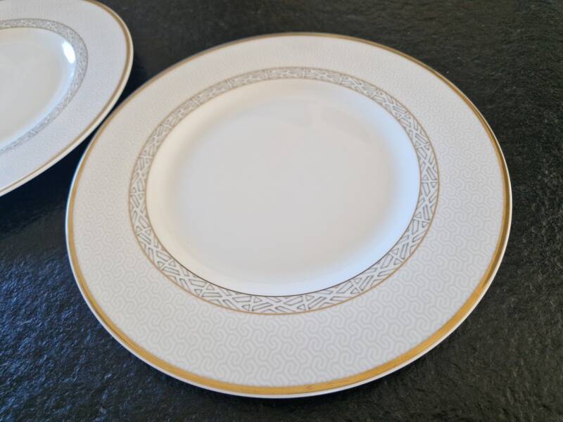 Villeroy and Boch - Pair of Kimono dessert plates, Château