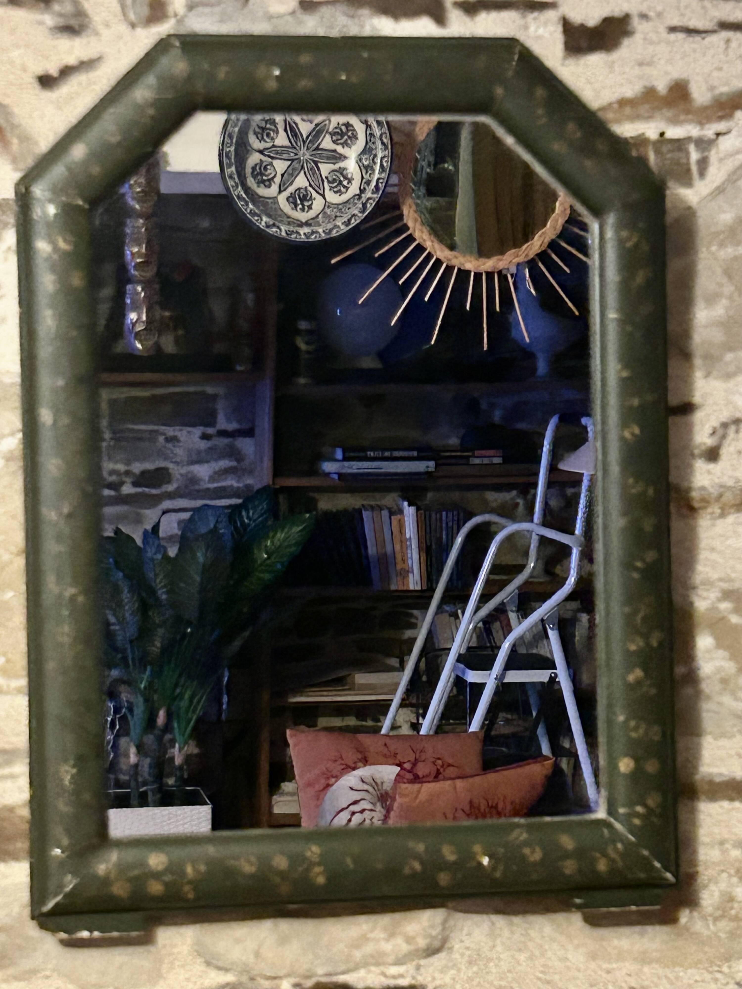 Mirror countryside wood and moulded stucco painted with gold garlands - 50 x 37 cm