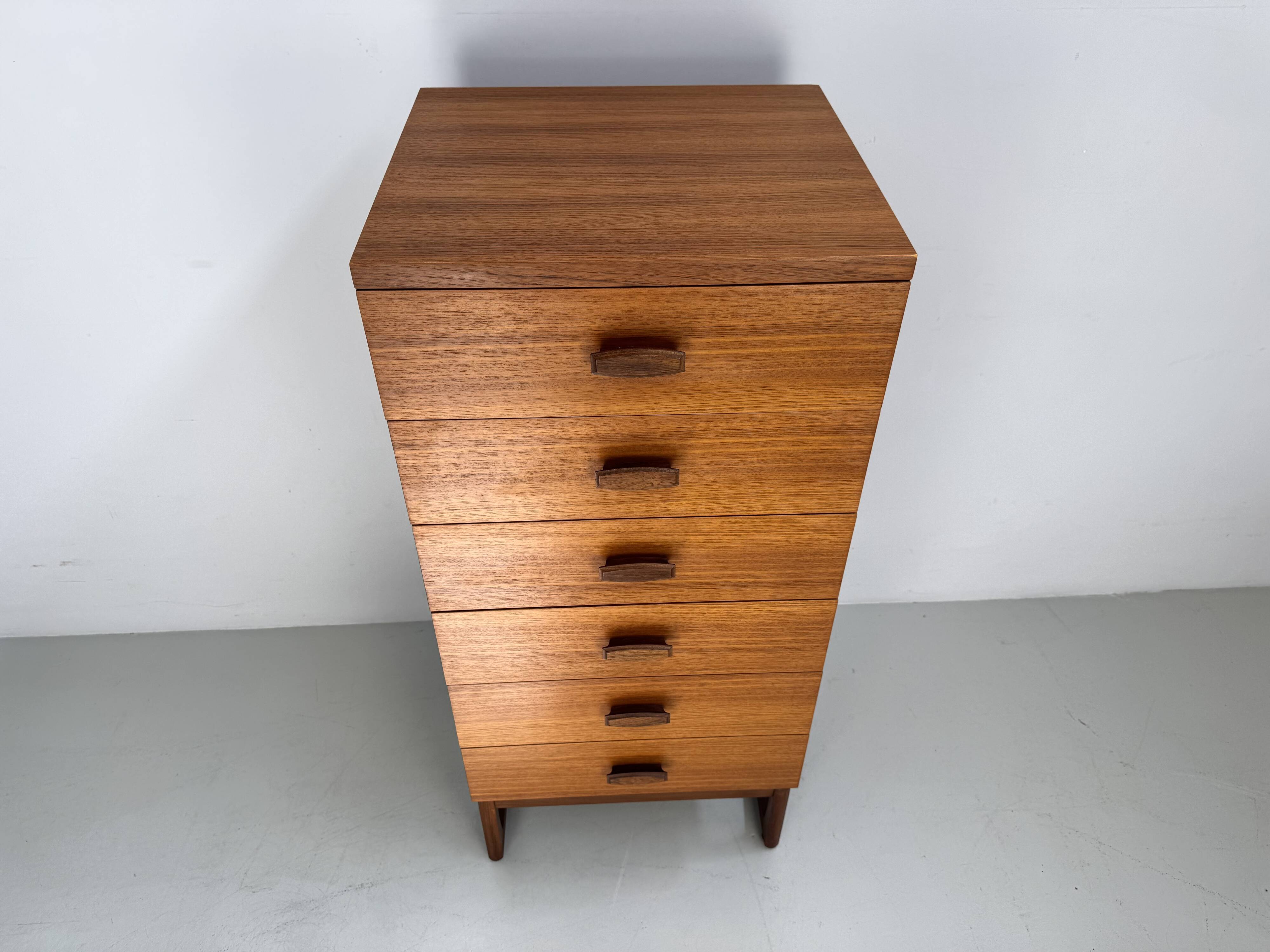 Vintage chest of drawers 1960's