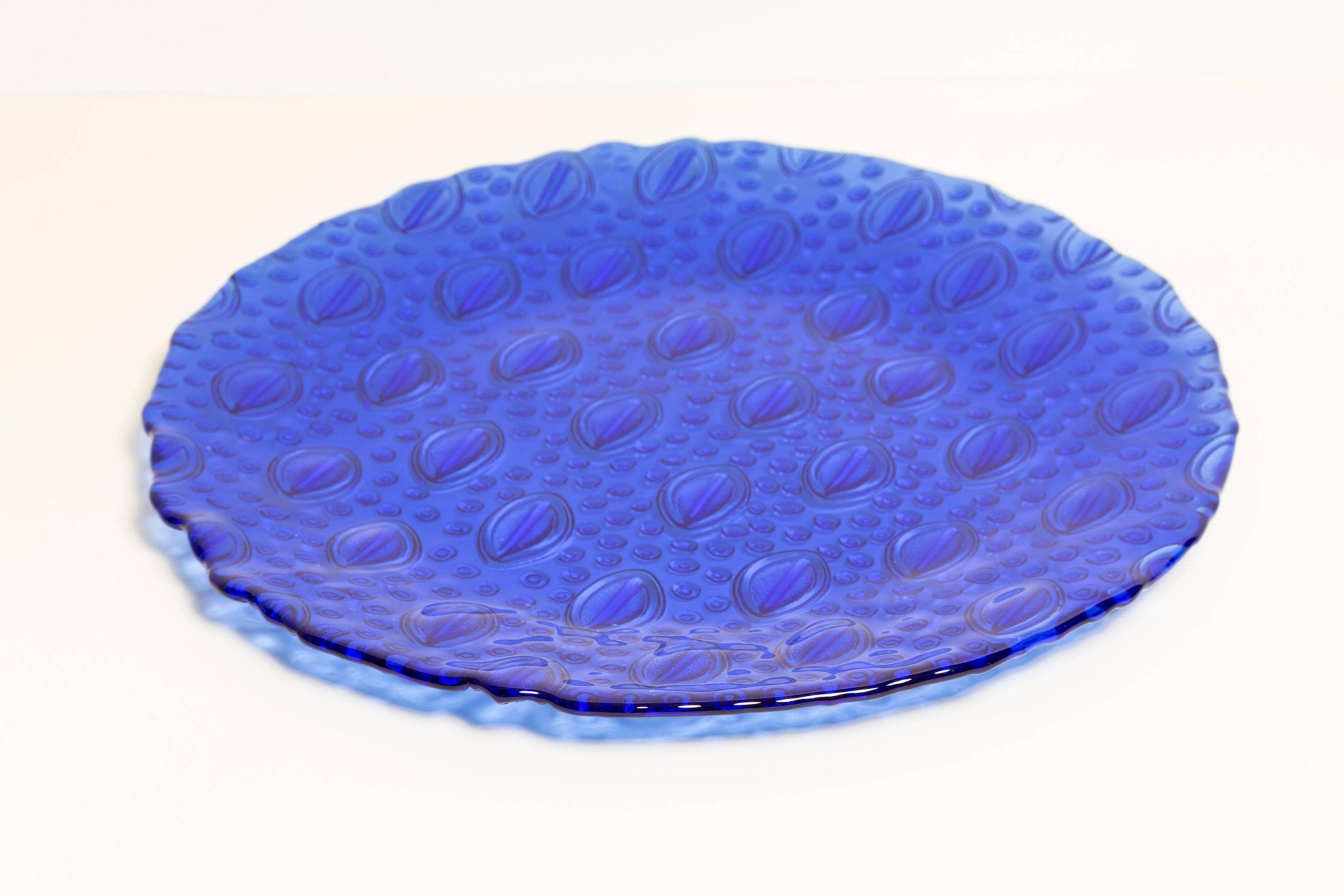 Vintage dark blue decorative plate in glass, Italy, 1960s.
