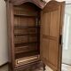 Armoire ancienne en bois massif avec miroir – style Louis XV – belle pièce