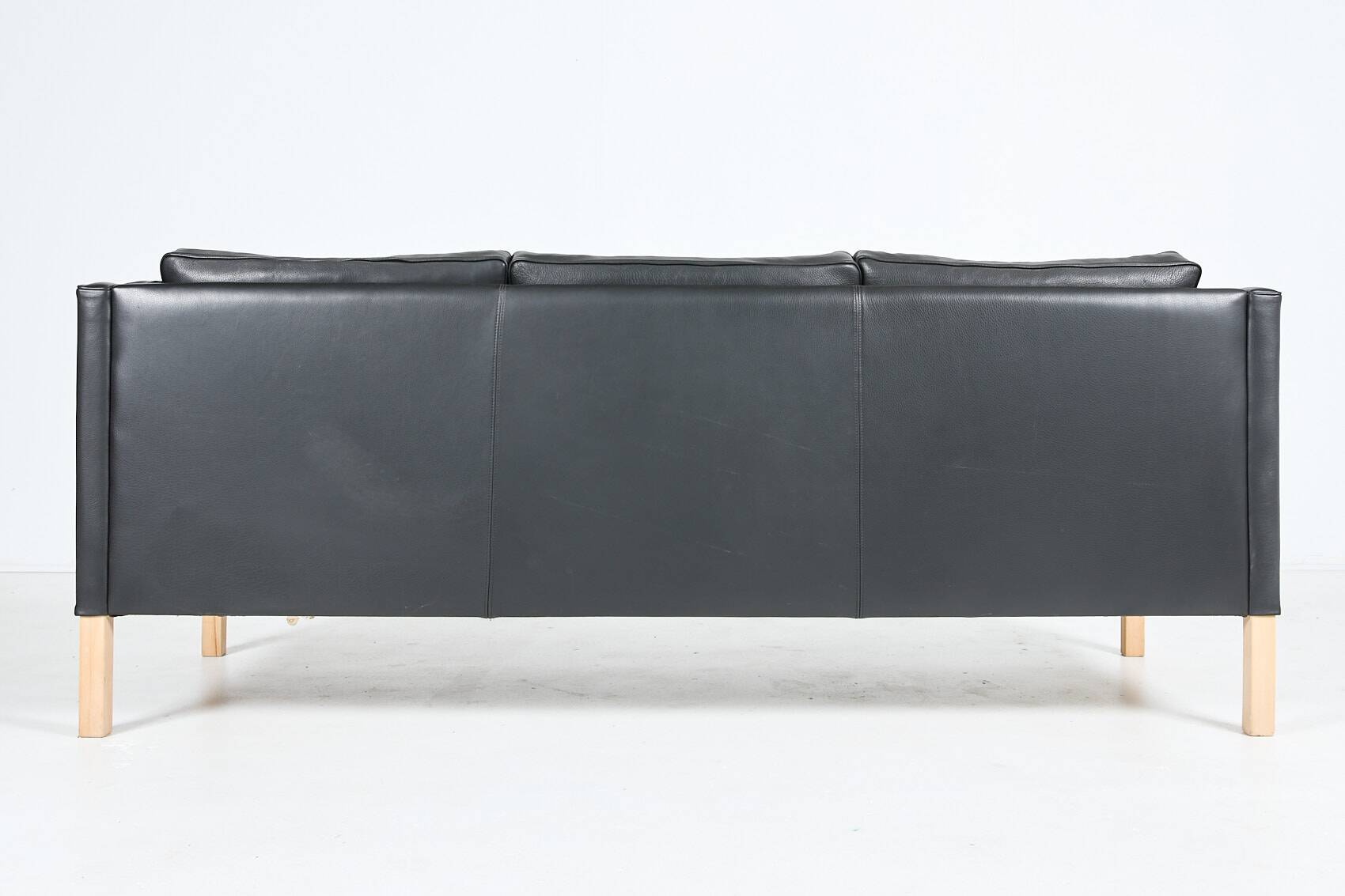 Danish design black leather sofa from Mogens Hansen