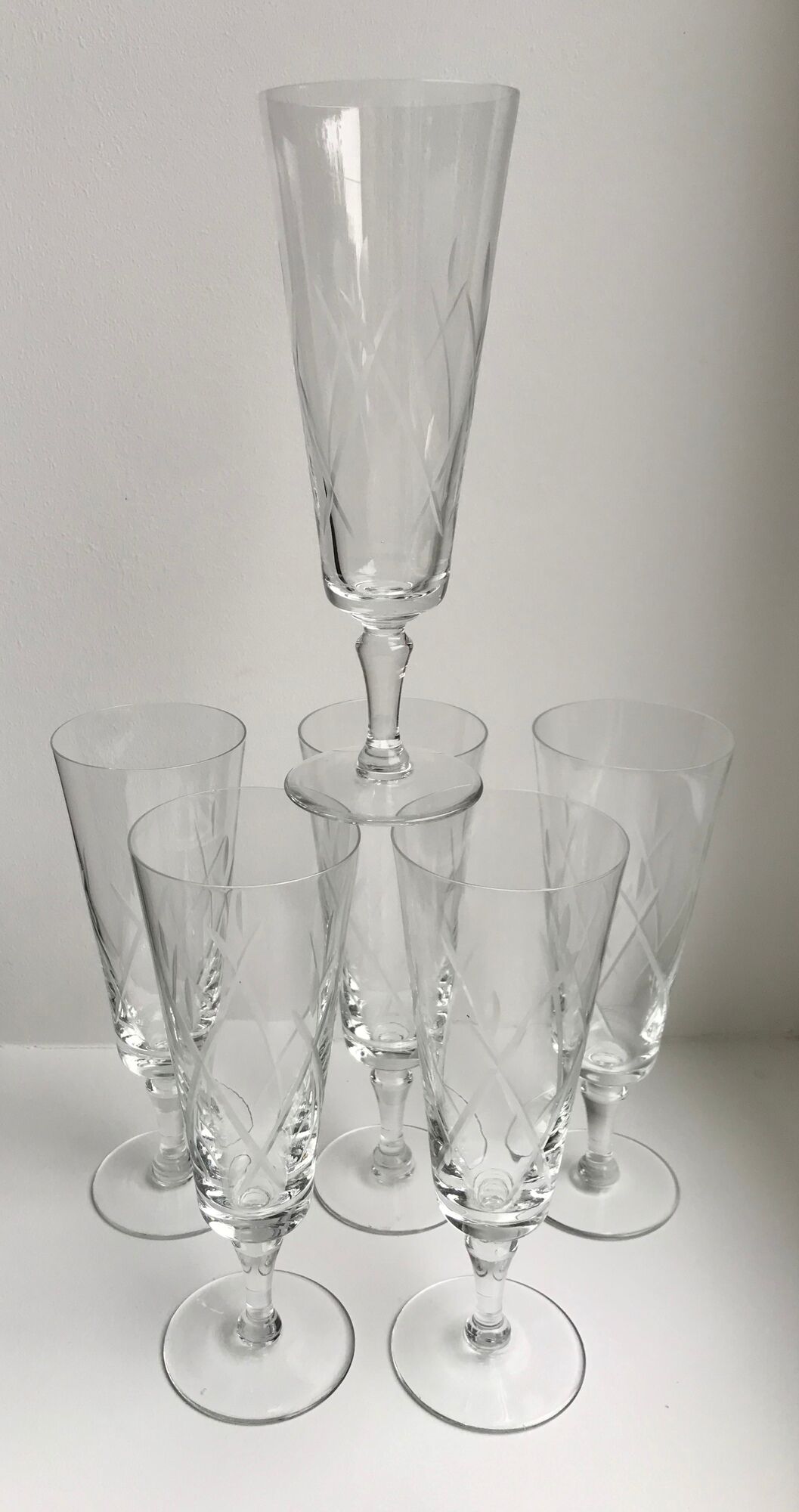 Set of 6 champagne flutes in crystal engraved years 50-60