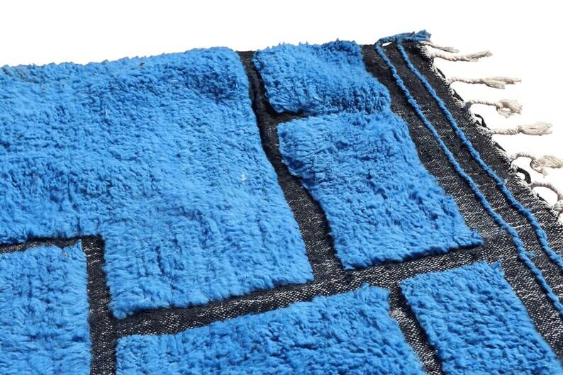 Moroccan decorated rug 250cmx150cm