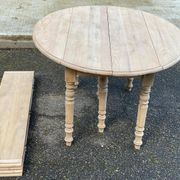 Table à manger ronde extensible Louis Philippe à volets rénovée avec 4 rall