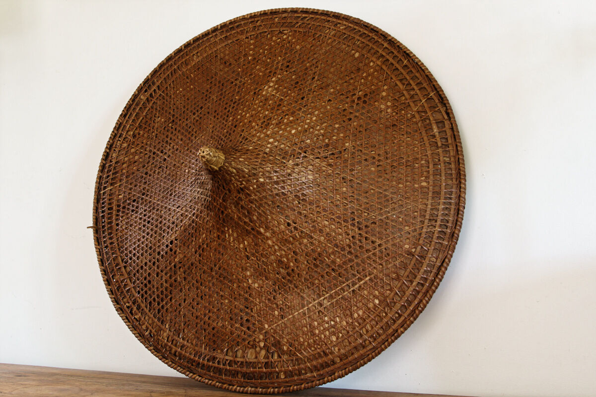 Large conical Asian hat