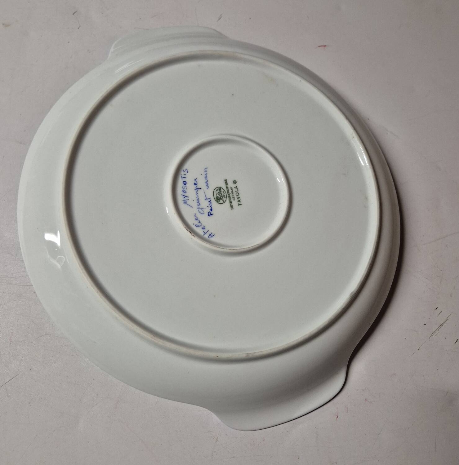 Porcelain pie dish Hutschenreuther 1814 hand-painted table.
