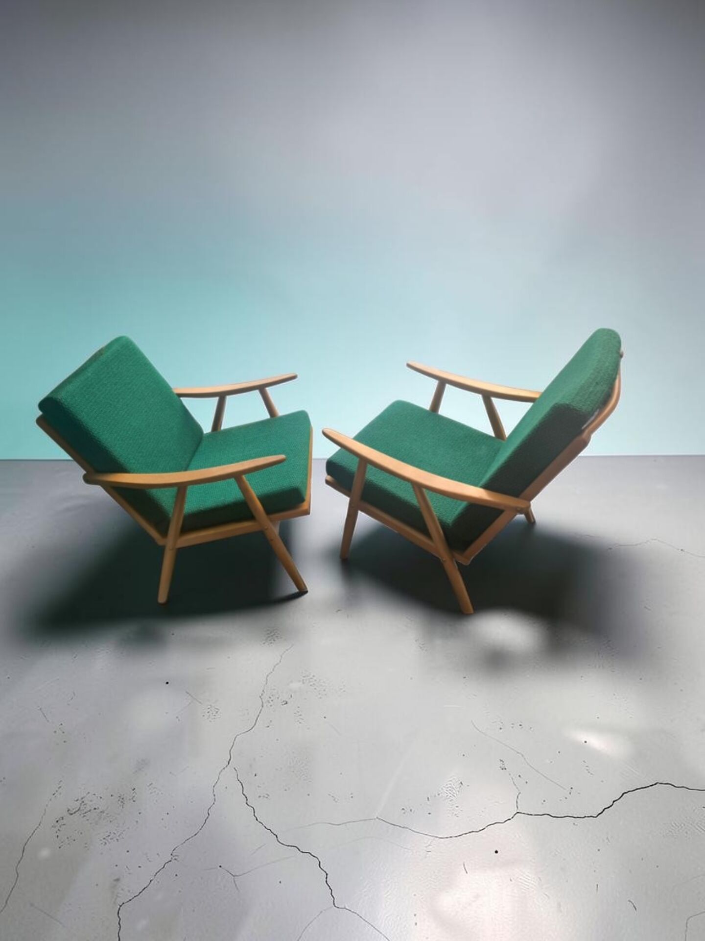 Pair of boomerang armchairs Thonet