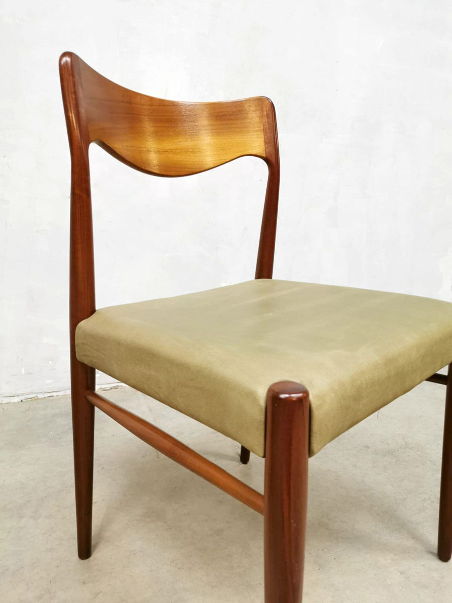 Set of 4 Danish chairs Niels O. Møller for J.L. Møller møbelfabrik