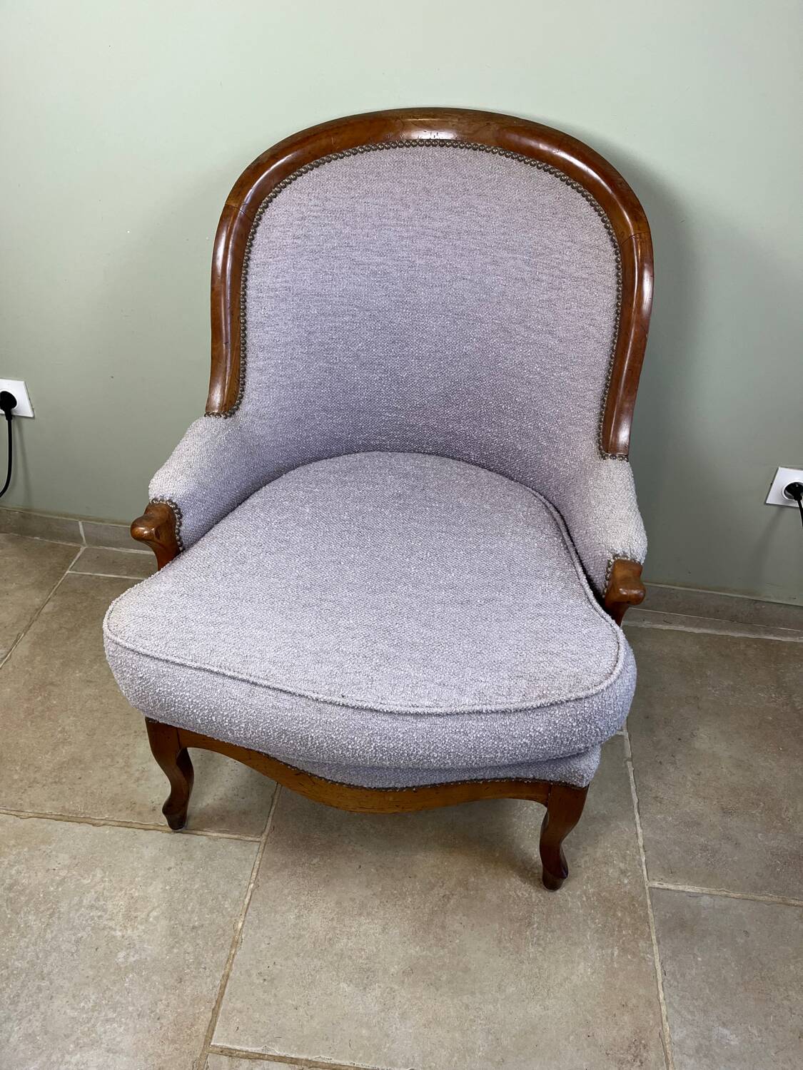 Fauteuil Louis Philippe  en bois et tissu lilas