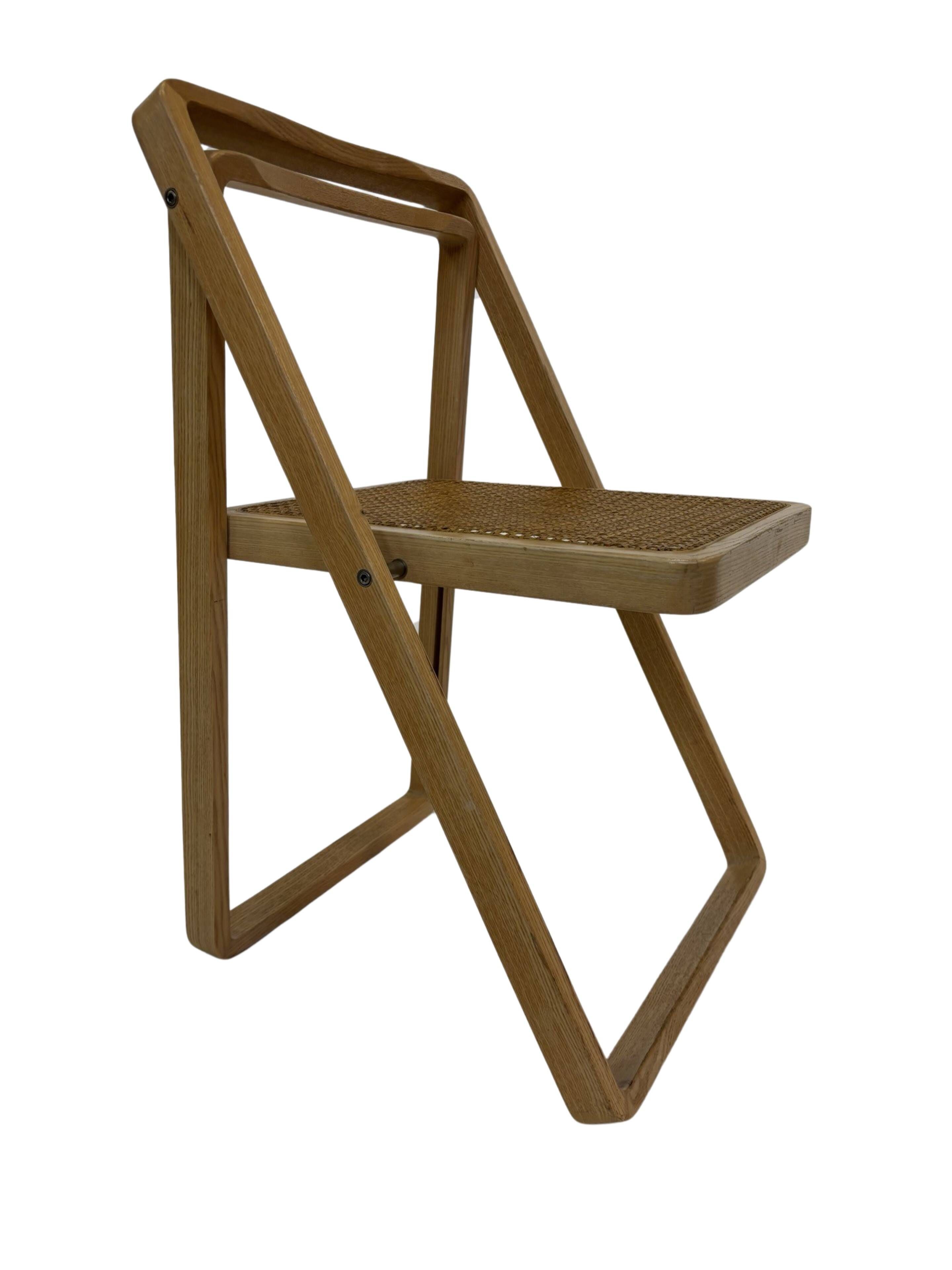 Ensemble vintage de 4 chaises pliantes, design en sangle et bois, années 1970