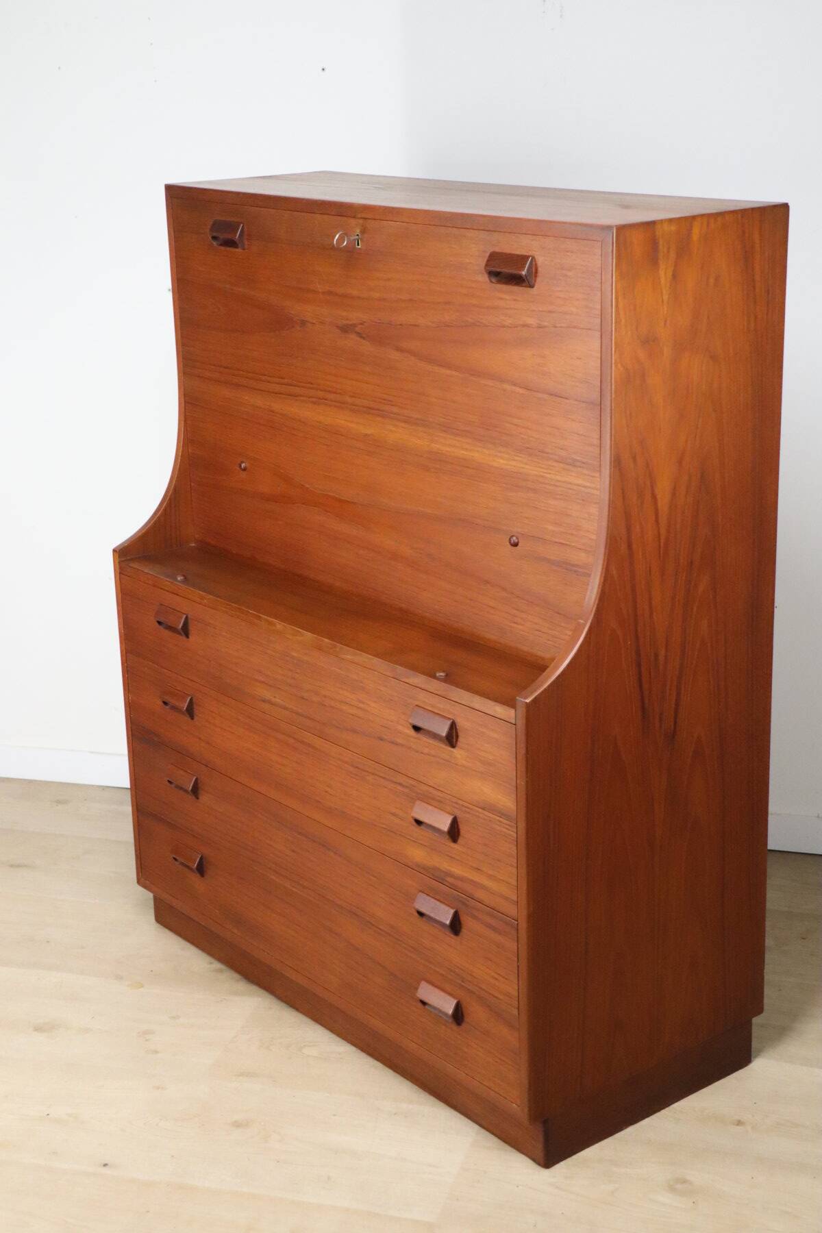 Scandinavian secretary Borge Mogensen Soborg edition, 1960