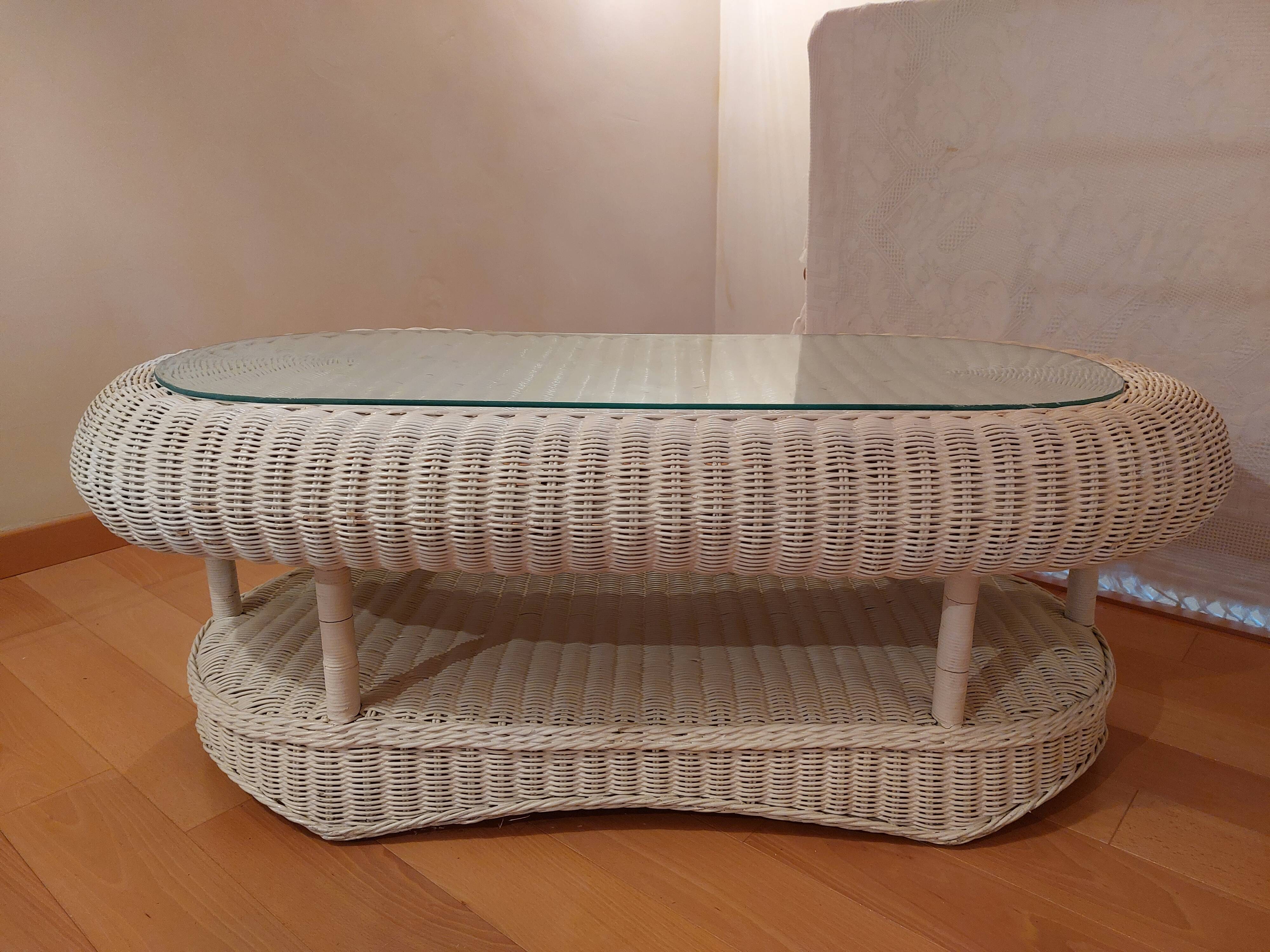 Salon de jardin en osier vintage