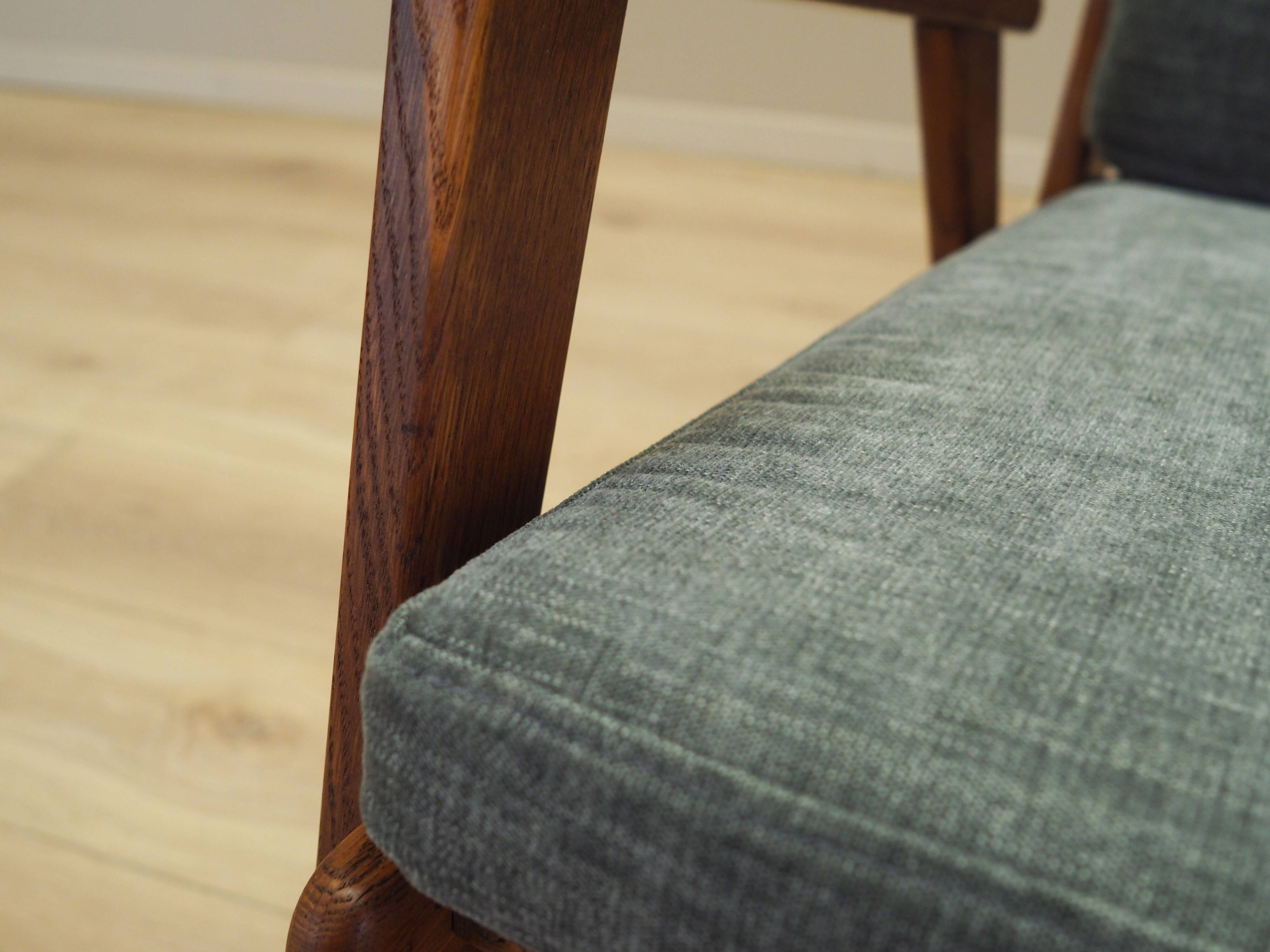 Fauteuil en chêne, design danois, années 1970, production : Danemark