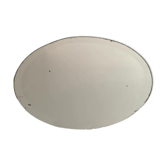 Miroir oval piqué biseauté ancien