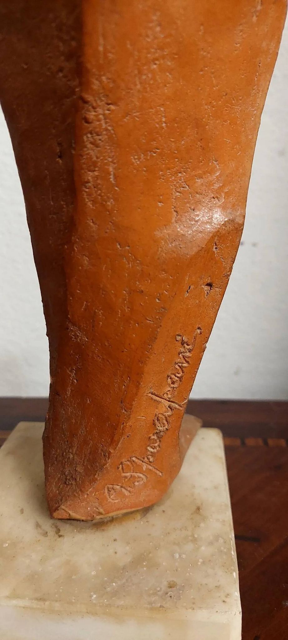 Figure féminine en terre cuite par Alberto Sparapani, XXe siècle