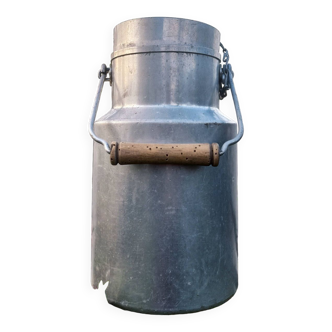 Milk pot