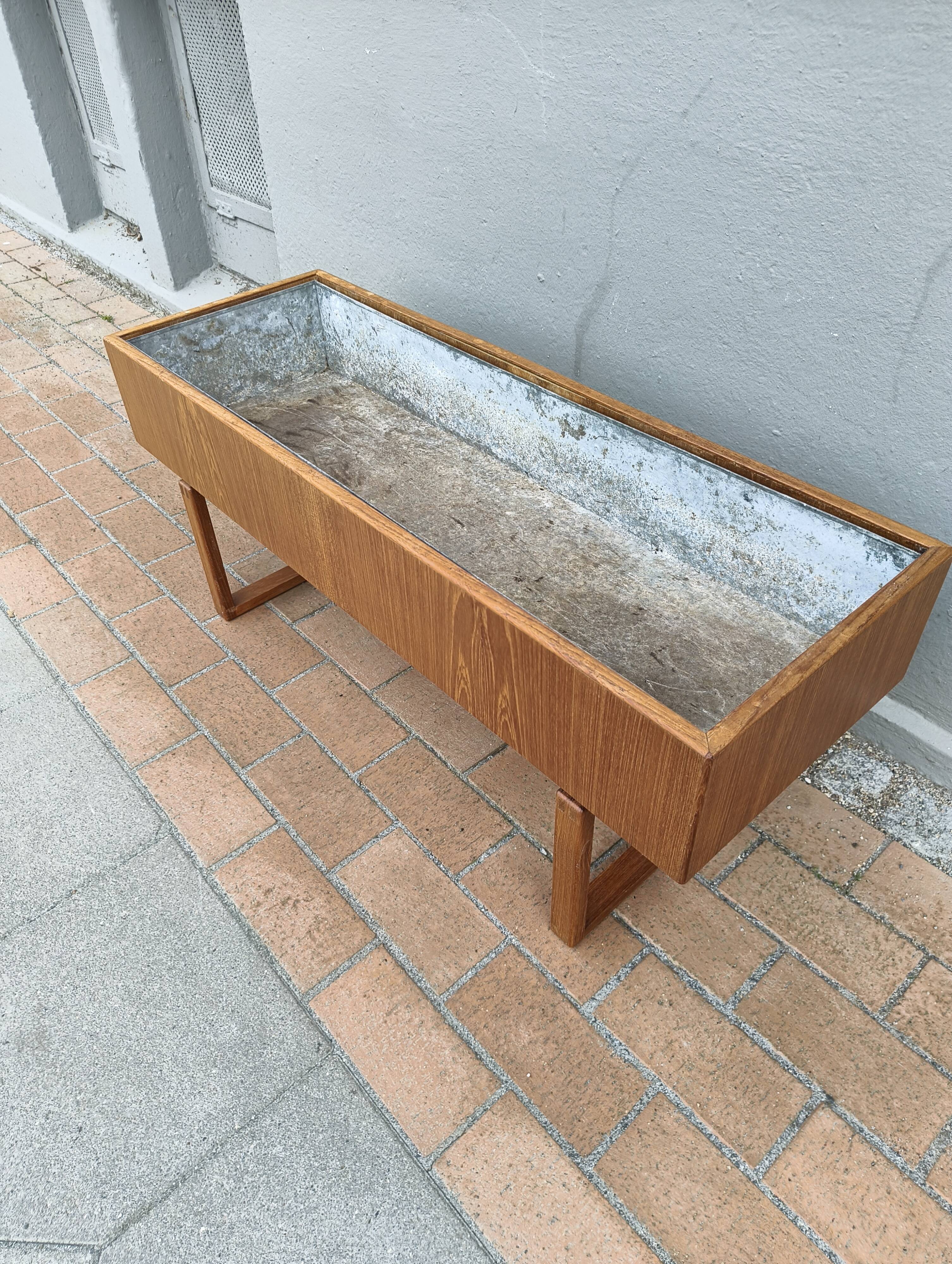 Planter in teak by Kai Kristiansen from denmark for Salin mobler