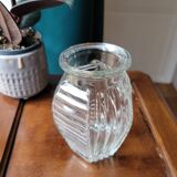 Hexagonal ribbed bulb vase